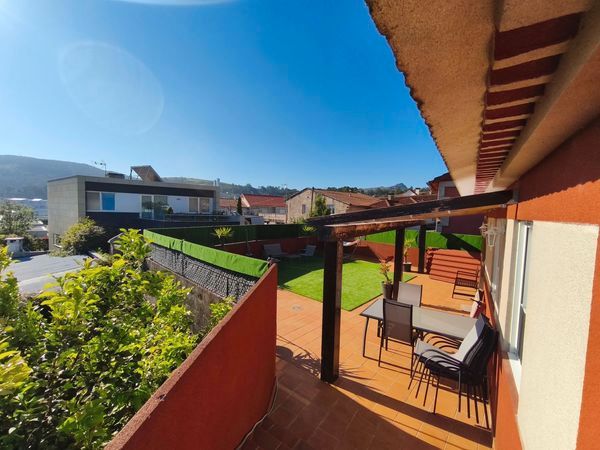 Terraza de Casa o chalet en venta en Vigo  con Calefacción, Jardín privado y Terraza