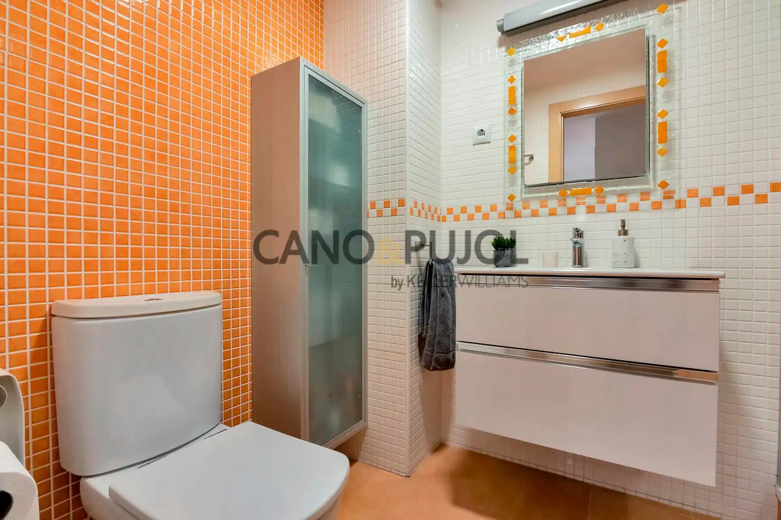 Baño de Piso en venta en Rubí con Aire acondicionado, Calefacción y Terraza
