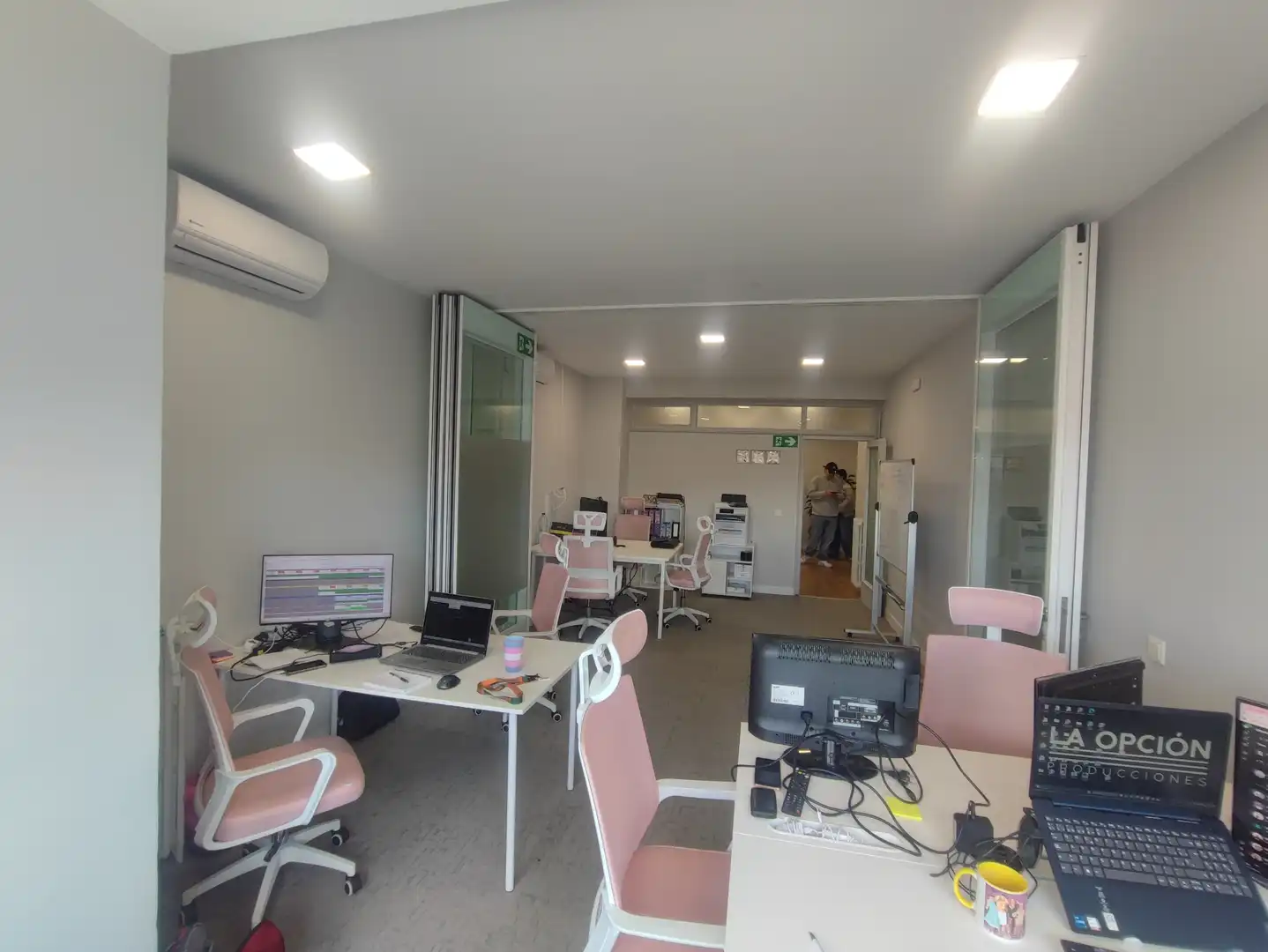 Büro zur Miete in Madrid mit Klimaanlage, Heizung und Möbliert