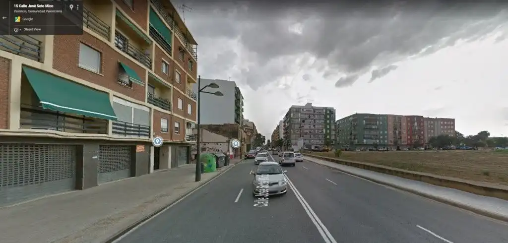 Vista exterior de Local en venda en Valencia