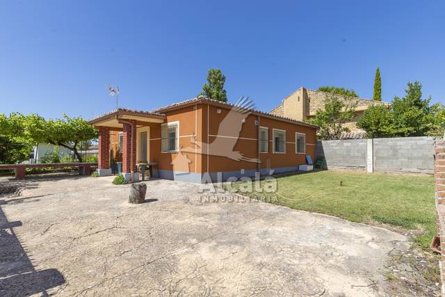 Casa-chalet en Venta en Cifuentes