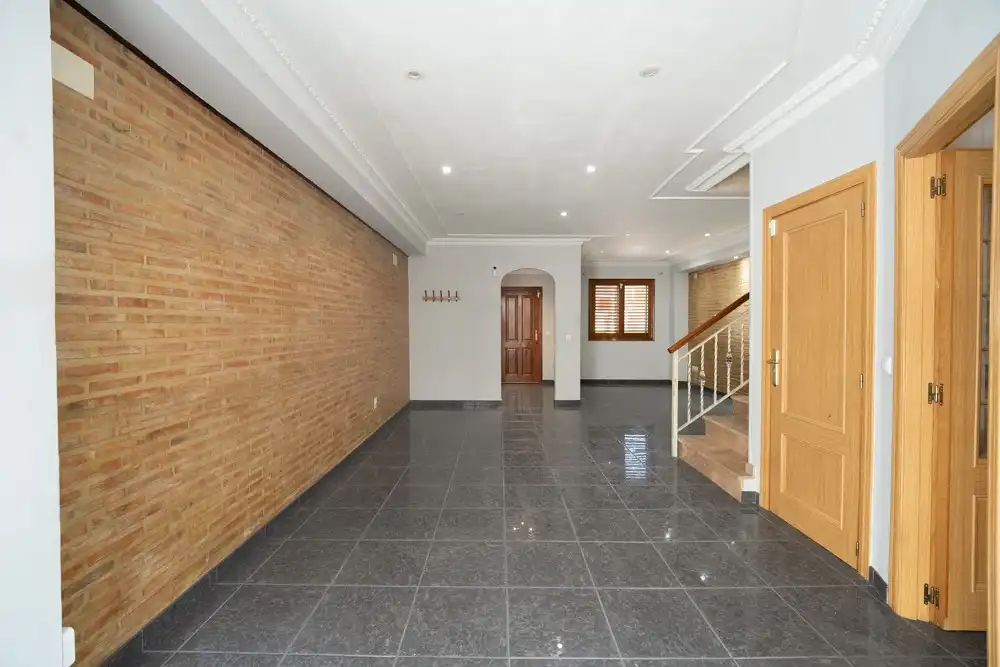 Casa o chalet en venta en Chiva con Jardín privado, Terraza y Piscina