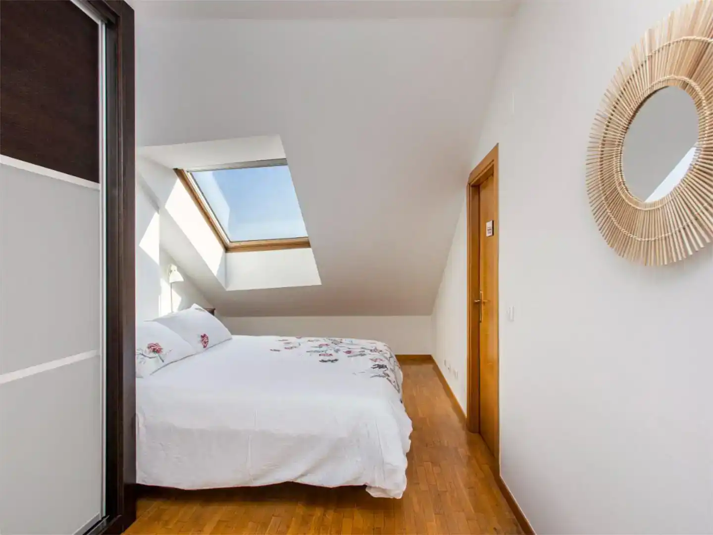 Schlafzimmer von Wohnung zur Miete in Gijón 