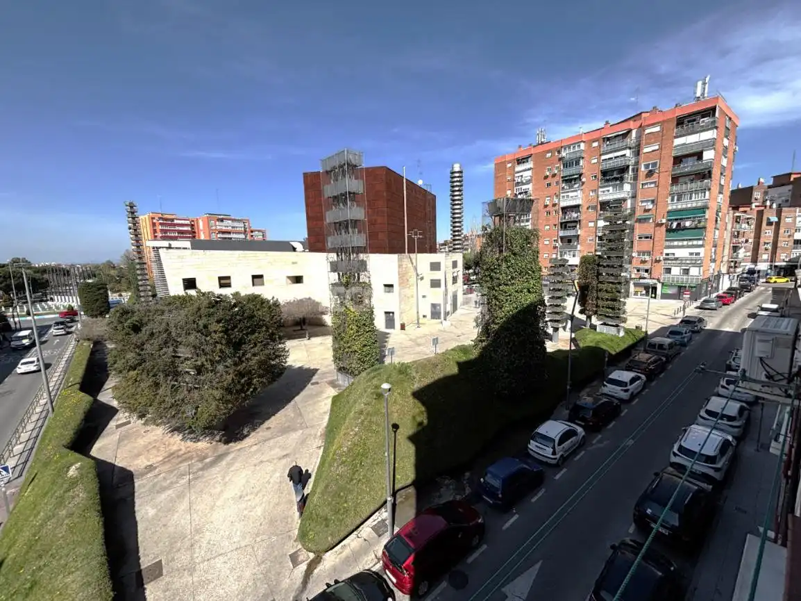 Vista exterior de Piso en venta en Móstoles con Calefacción, Terraza y Amueblado