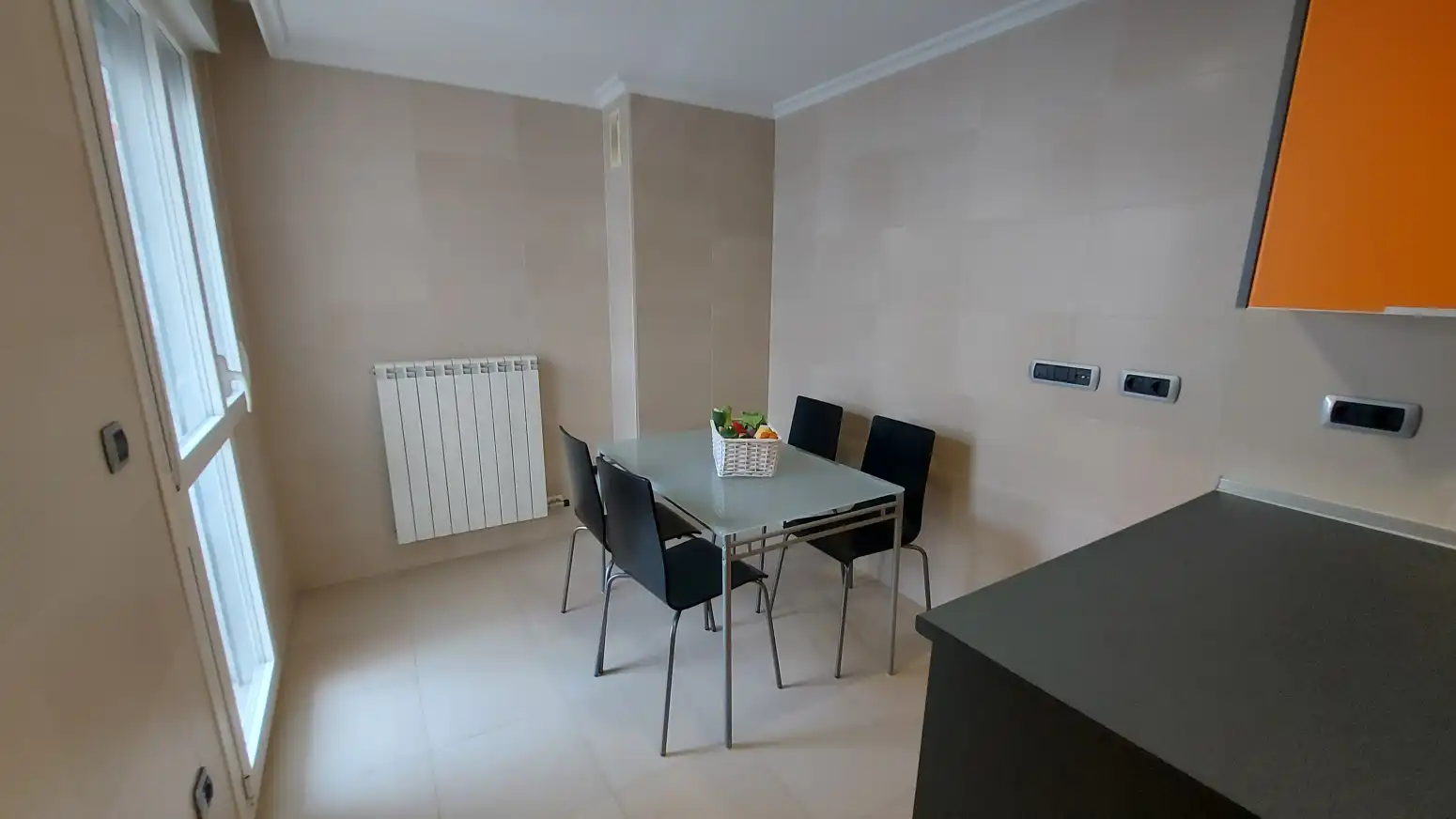 Comedor de Piso en venta en  Logroño con Aire acondicionado, Calefacción y Trastero