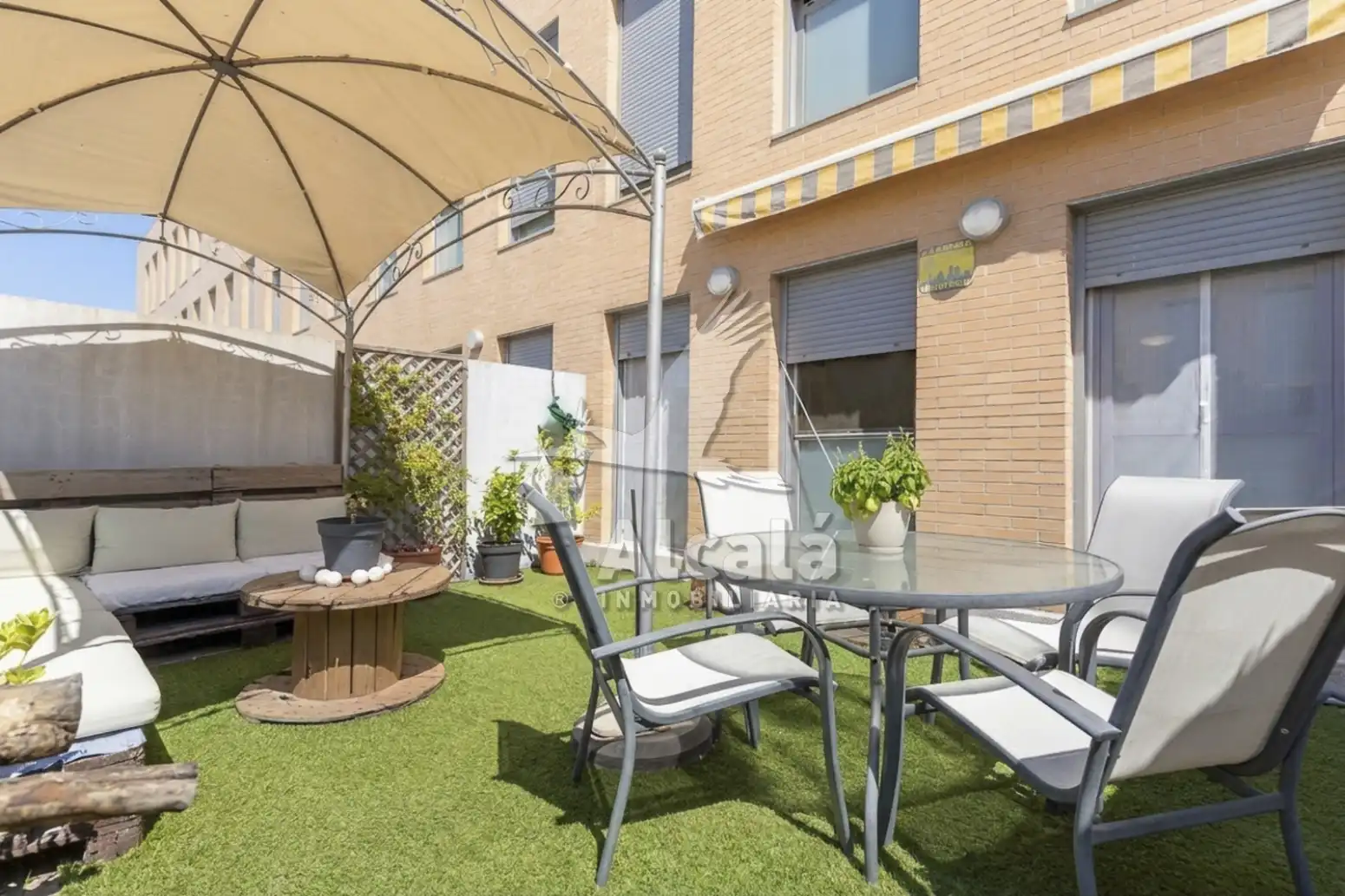 Terrasse von Wohnung zum Verkauf in Villalbilla mit Klimaanlage, Heizung und Terrasse