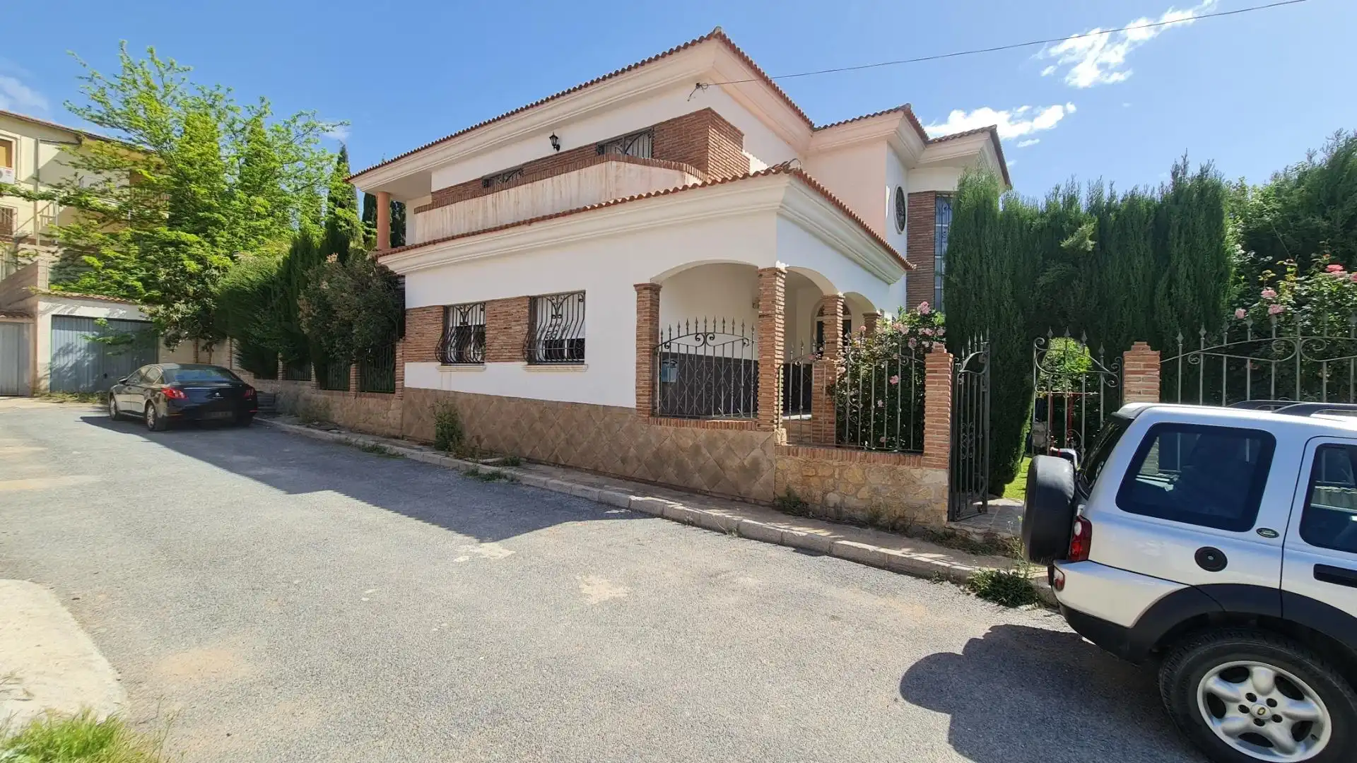 Vista exterior de Casa o xalet en venda en La Peza amb Calefacció, Jardí privat i Terrassa