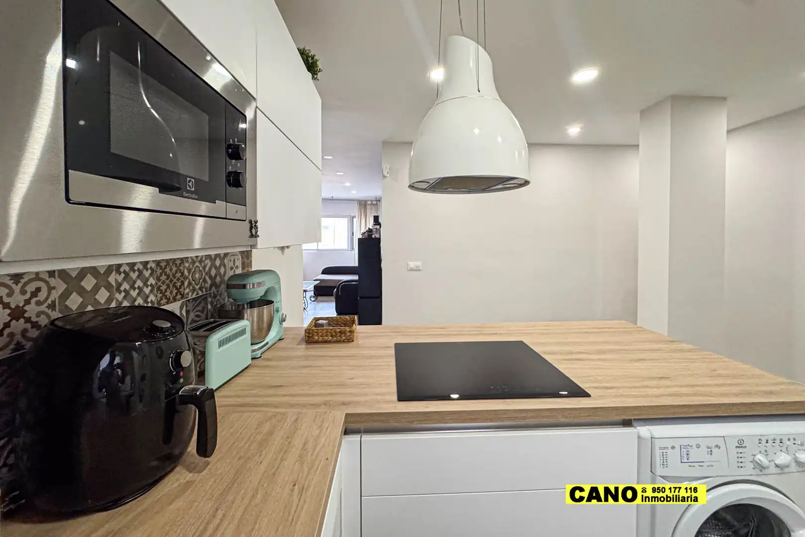 Piso en venta en Paseo de Almeria, Centro