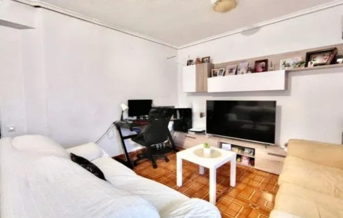Living room of Flat for sale in Torrelavega   with Heating, Private garden and Furnished