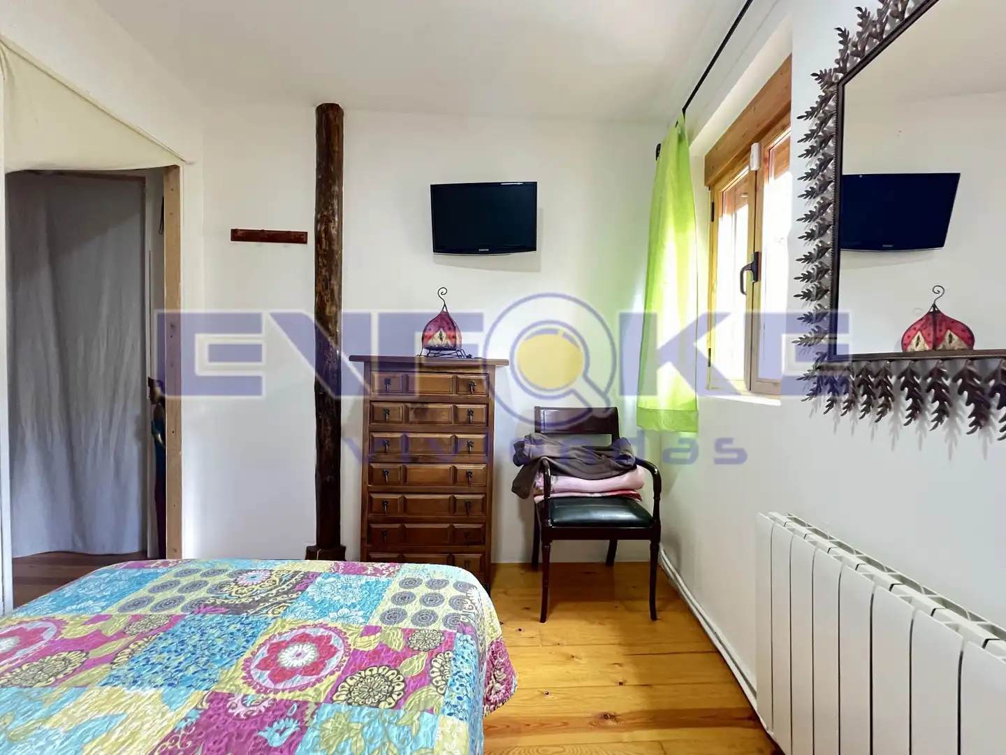 Schlafzimmer von Einfamilien-Reihenhaus zum Verkauf in Moratilla de los Meleros mit Heizung, Parkett und Möbliert