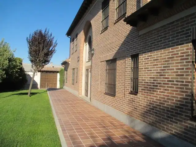 Vista exterior de Casa o chalet en venta en Mamblas con Jardín privado, Terraza y Amueblado