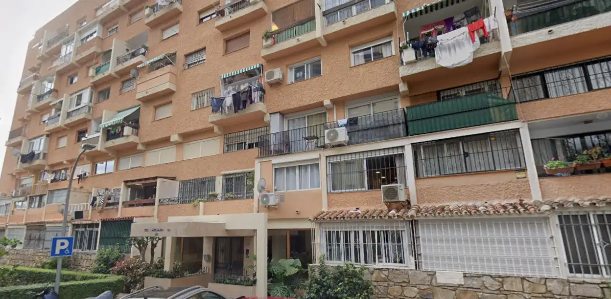 Vista exterior de Apartamento en venta en Marbella con Balcón y Piscina comunitaria