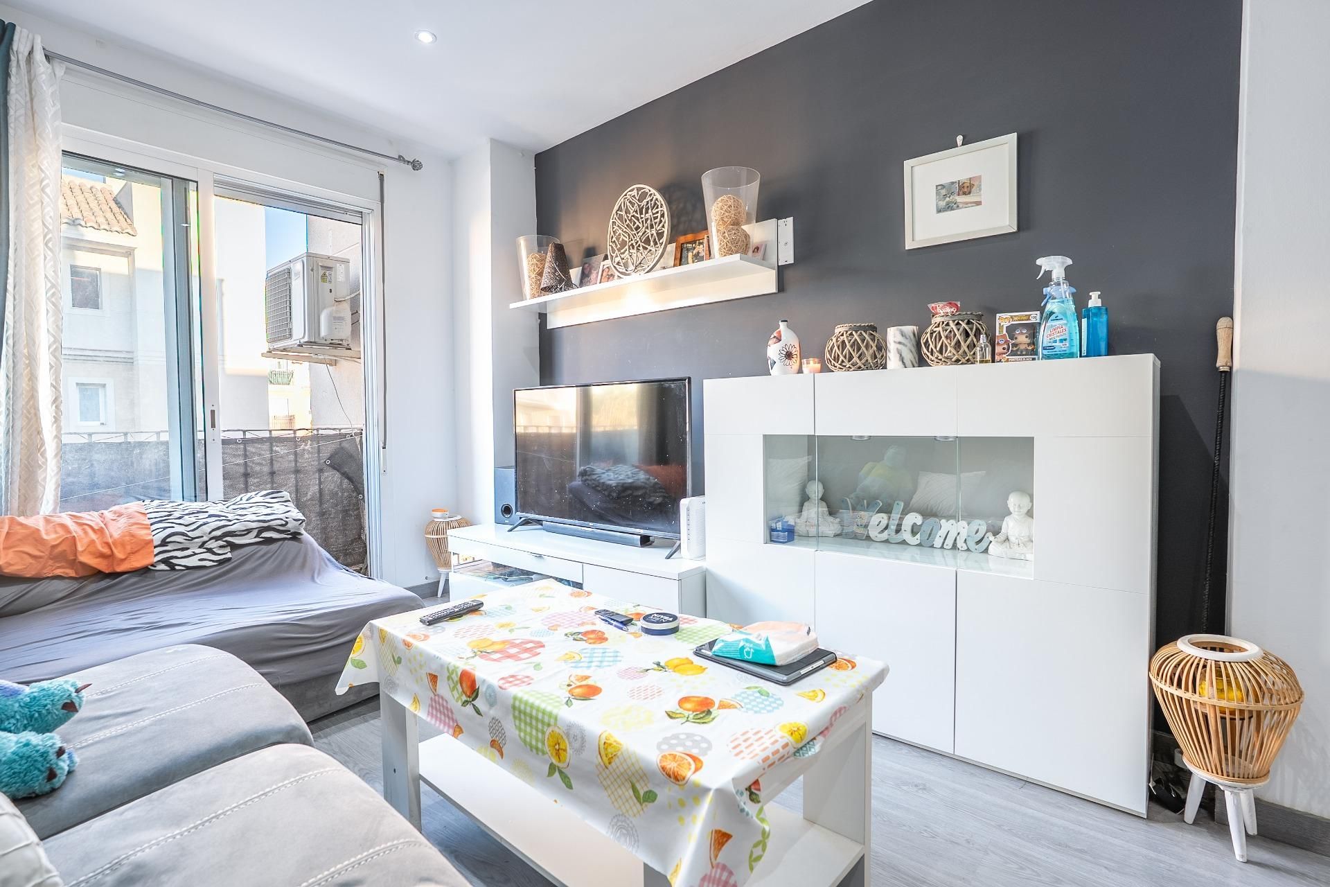 Living room of Flat for sale in Huércal de Almería  with Air Conditioner, Parquet flooring and Community pool