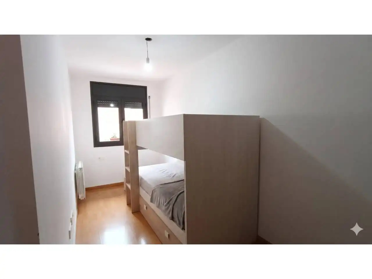 Habitación de Dúplex en venta en Berga con Calefacción, Trastero y Balcón