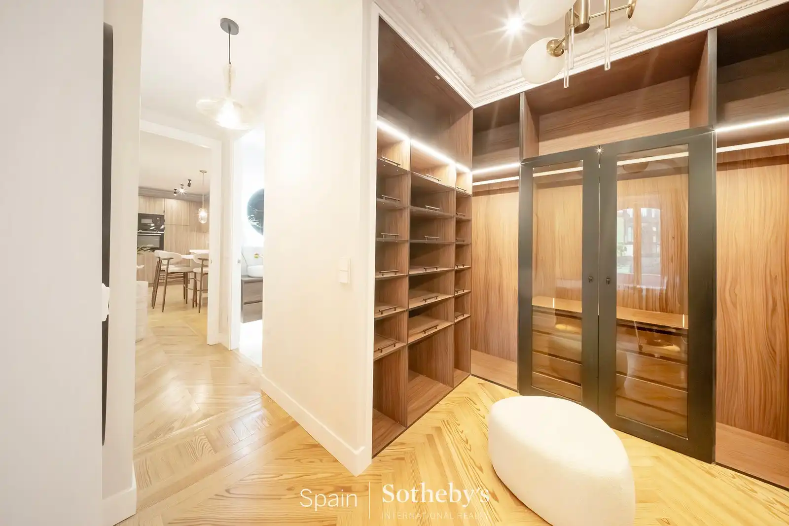 Apartments for sale in Madrid  with Air Conditioner and Heating