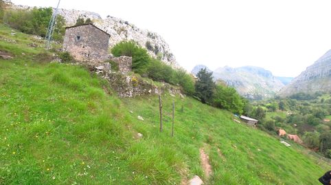 Foto 4 de Finca rústica en venda a Barrio Mortesante, 17, Miera, Cantabria
