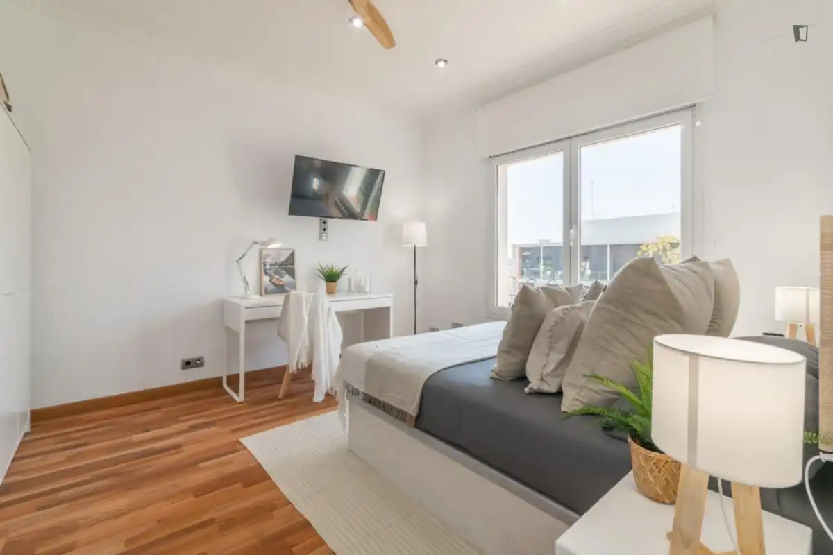 Habitació a Les Tres Torres