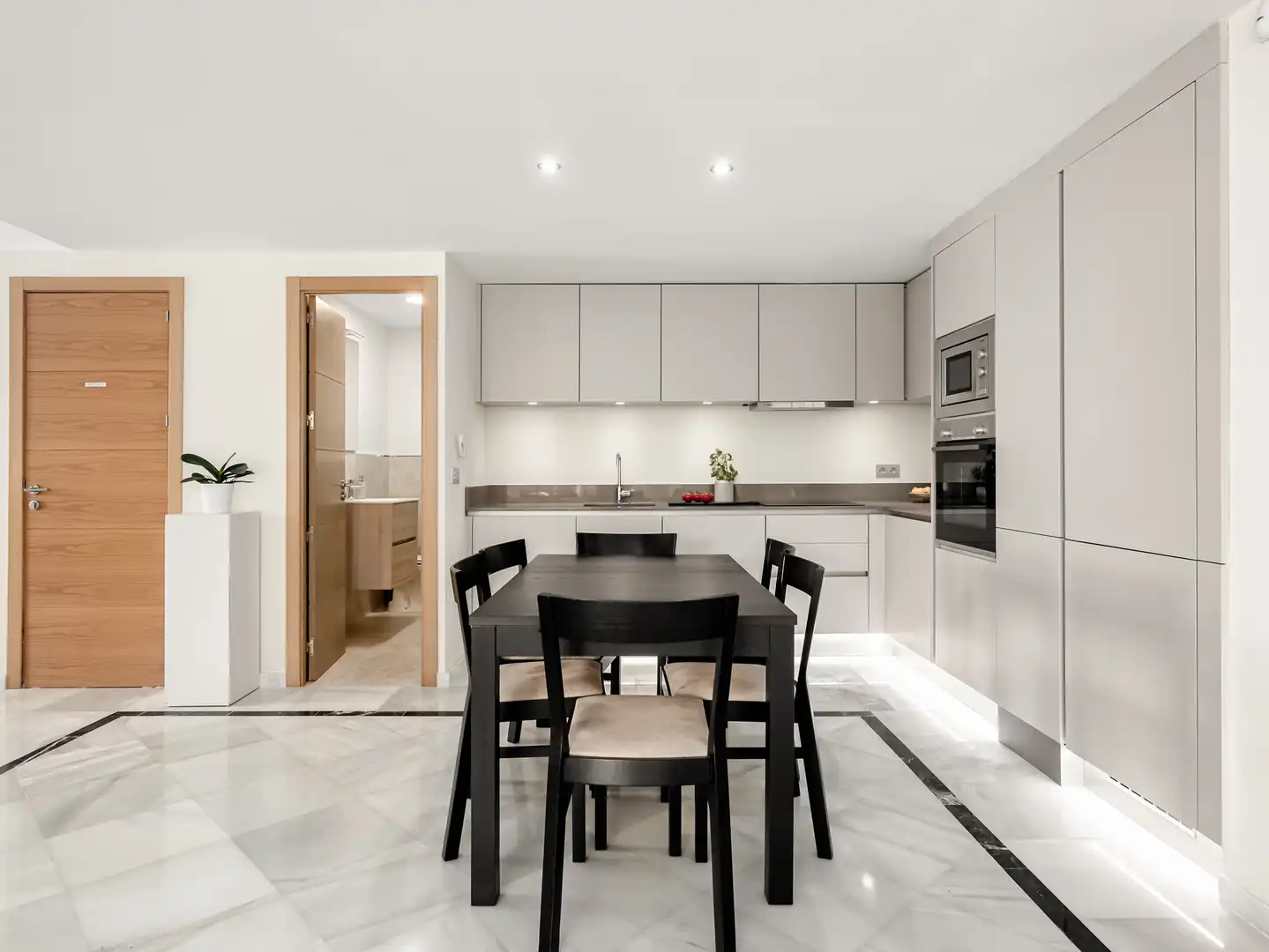 Cocina de Casa o chalet en venta en Marbella con Aire acondicionado, Calefacción y Piscina