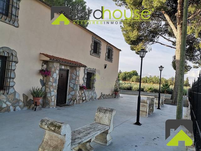 Casa-chalet en Venta en N/A en Purias