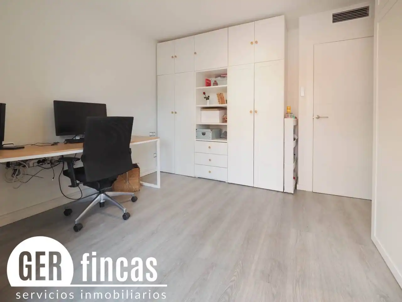 Habitación de Piso en venta en Terrassa con Aire acondicionado, Parquet y Terraza