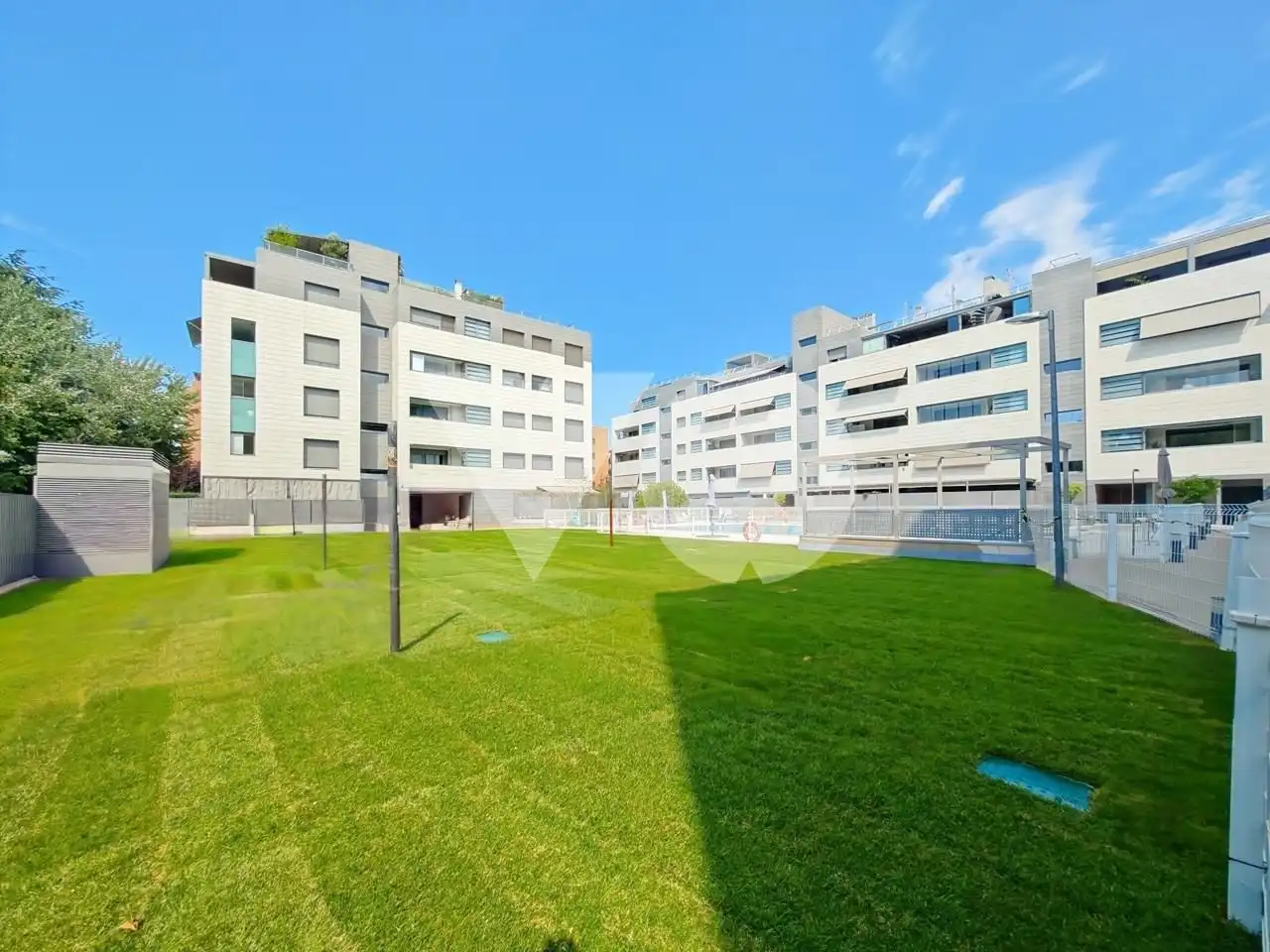 Vista exterior de Dúplex en venda en Madrid amb Aire condicionat, Calefacció i Terrassa