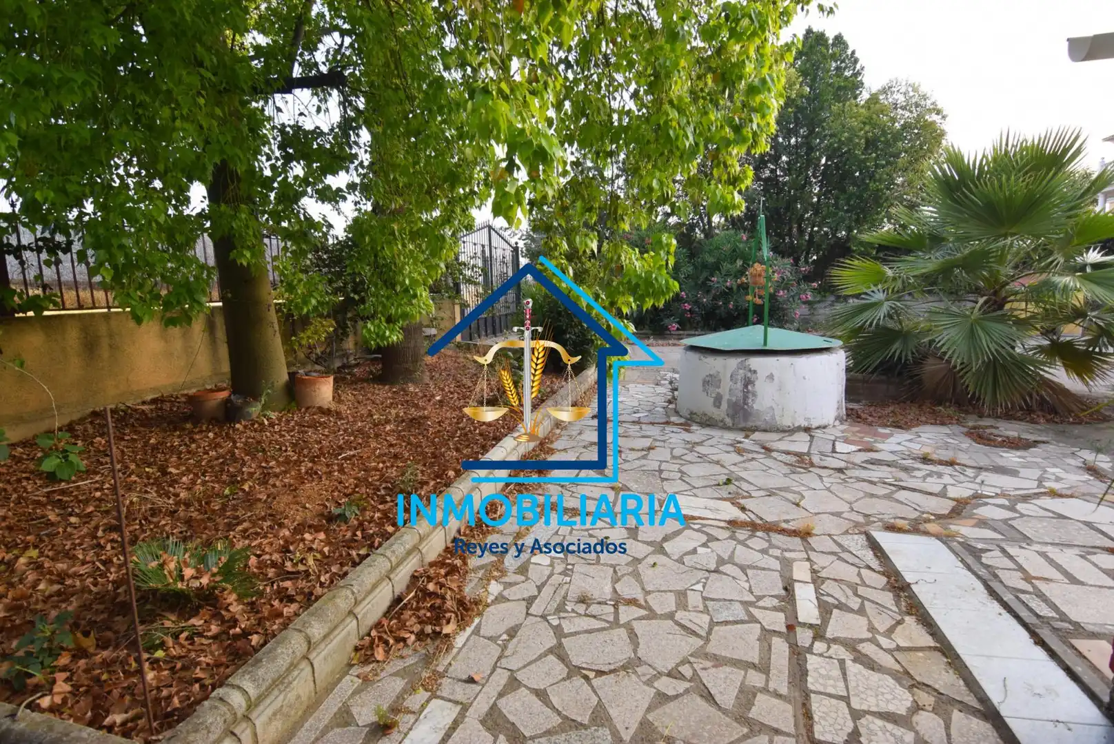 Jardí de Pis en venda en Córdoba amb Aire condicionat, Moblat i Alarma