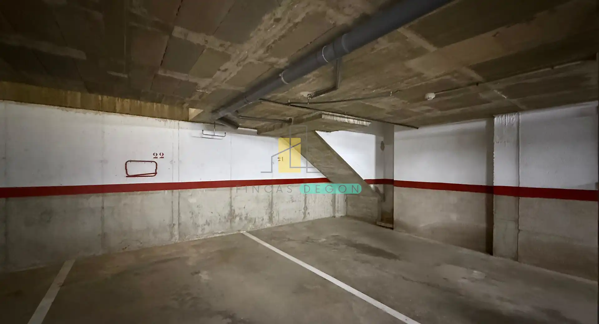 Parking de Apartamento en venta en Empuriabrava con Calefacción, Terraza y Amueblado