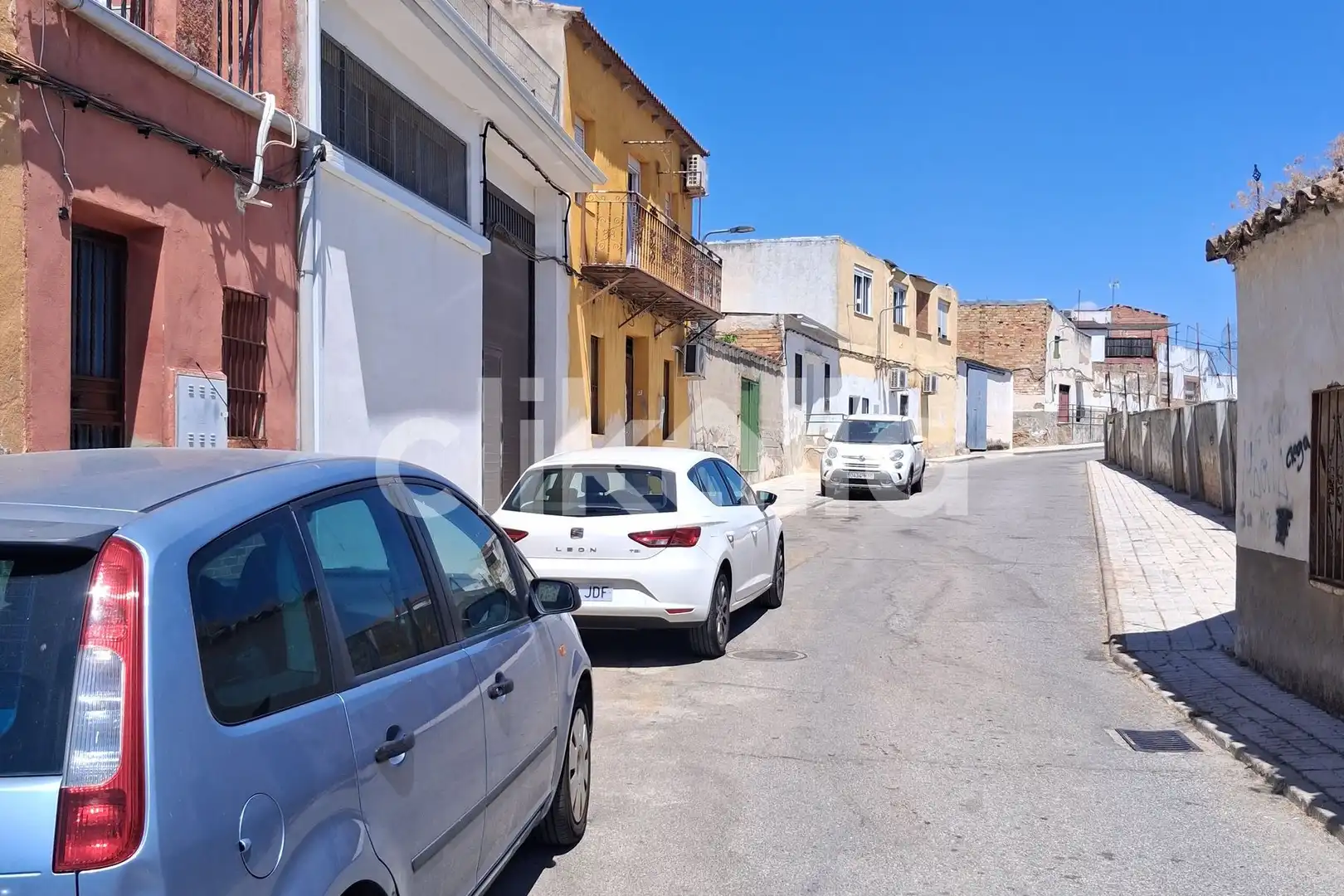 Vista exterior de Casa o xalet en venda en Linares amb Terrassa