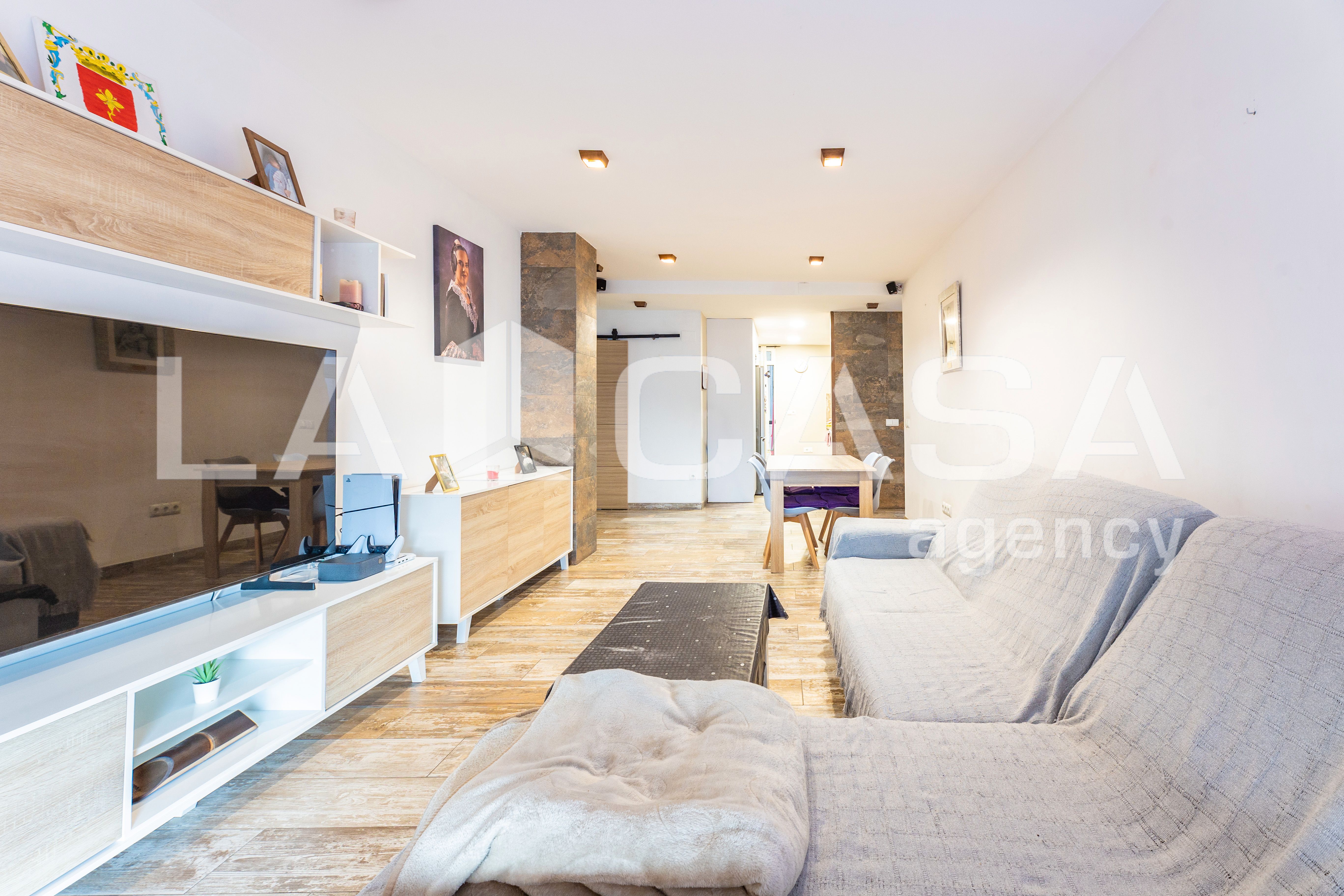 Sala d'estar de Pis en venda en Riba-roja de Túria amb Traster i Balcó