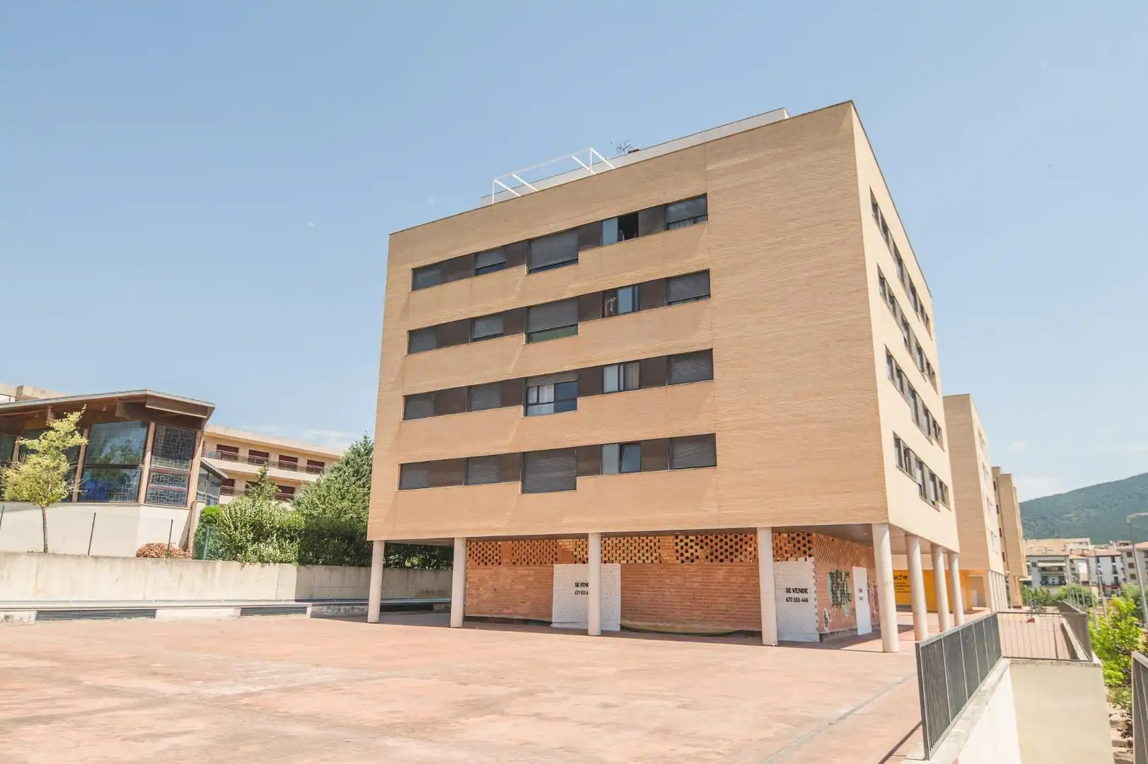 Vista exterior de Pis en venda en Aoiz / Agoitz amb Calefacció, Parquet i Traster