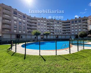 Piscina de Pis de lloguer en Castro-Urdiales amb Terrassa