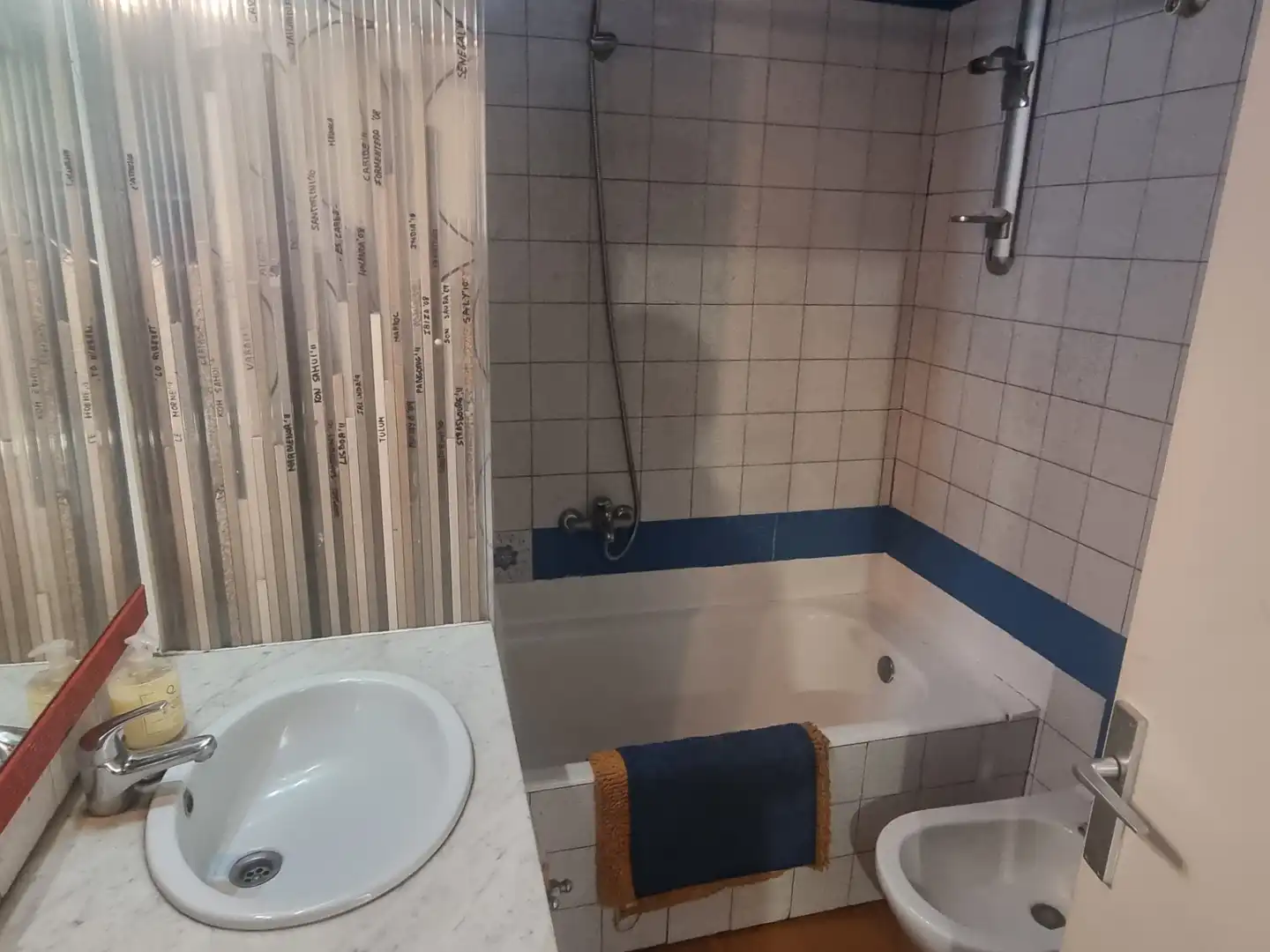 Baño de Casa adosada en venta en Vilobí d'Onyar con Calefacción y Balcón