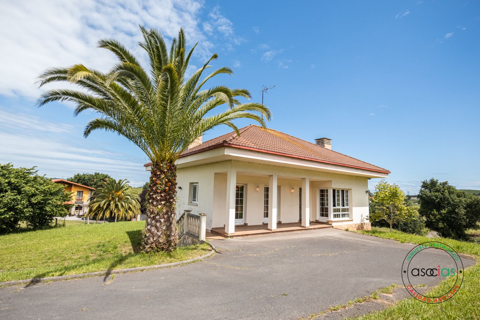 Exterior view of House or chalet for sale in Gijón   with Heating, Parquet flooring and Terrace