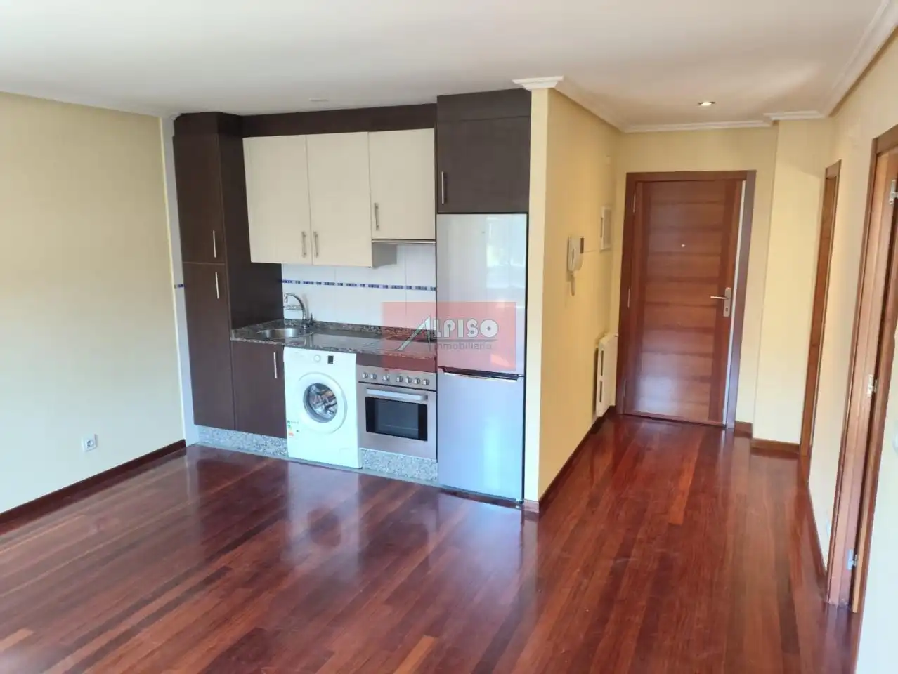 Kitchen of Apartments for rent in Ourense Capital   with Heating, Parquet flooring and Balcony