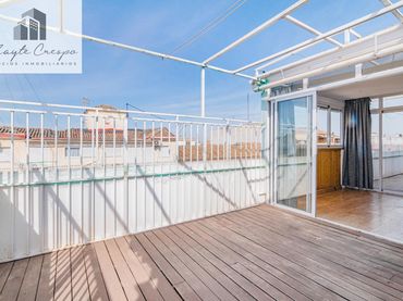 Piso con ascensor en venta en Calle Calle Arabial