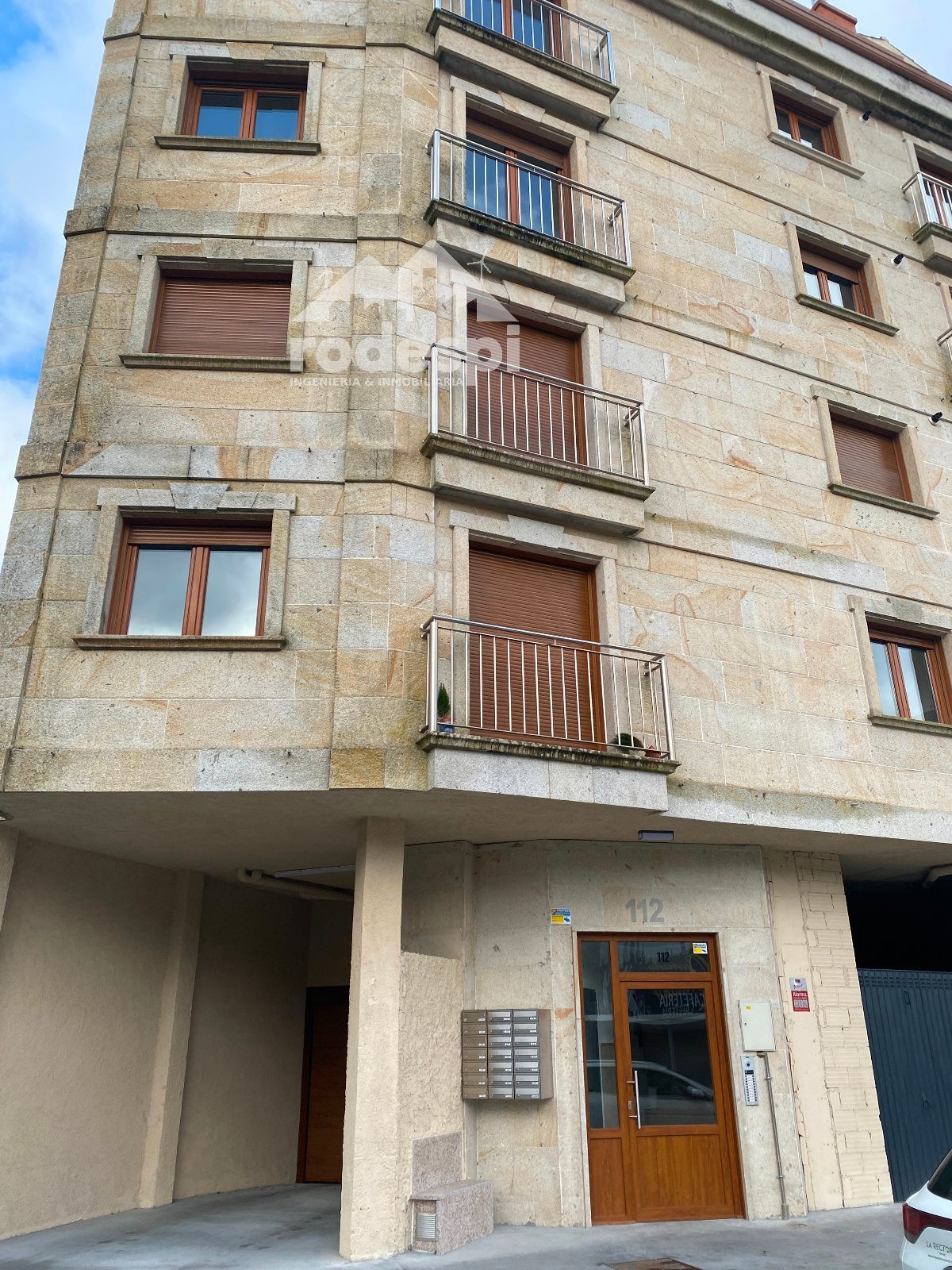 Vista exterior de Pis de lloguer en O Porriño   amb Calefacció, Traster i Moblat