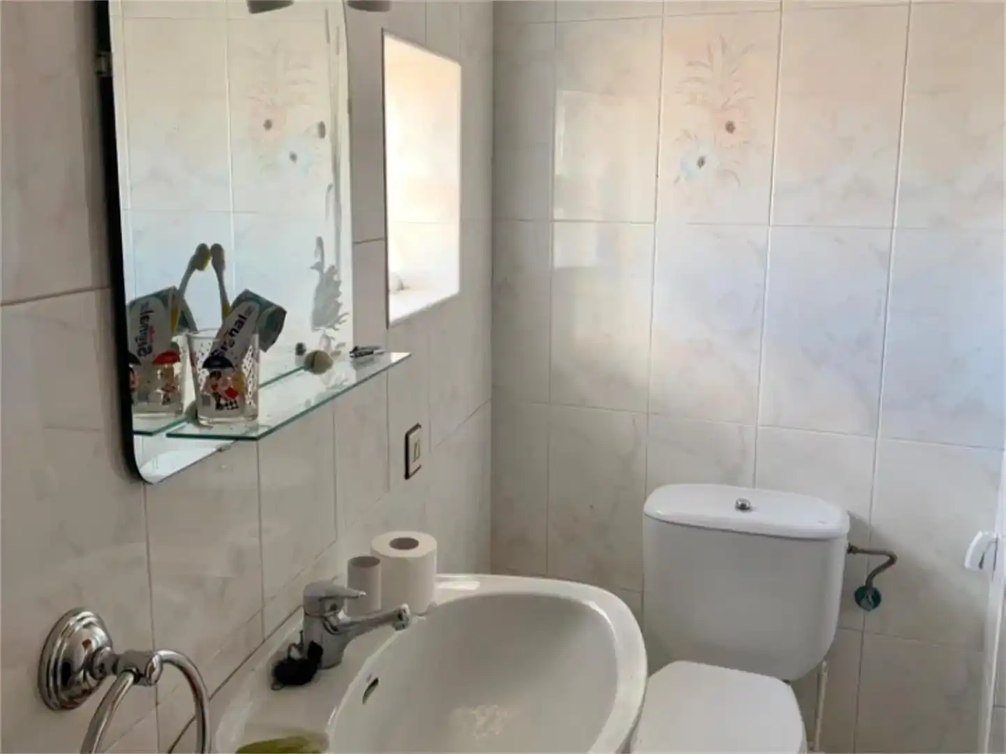 Baño de Piso en venta en Villaquejida con Trastero, Amueblado y Balcón