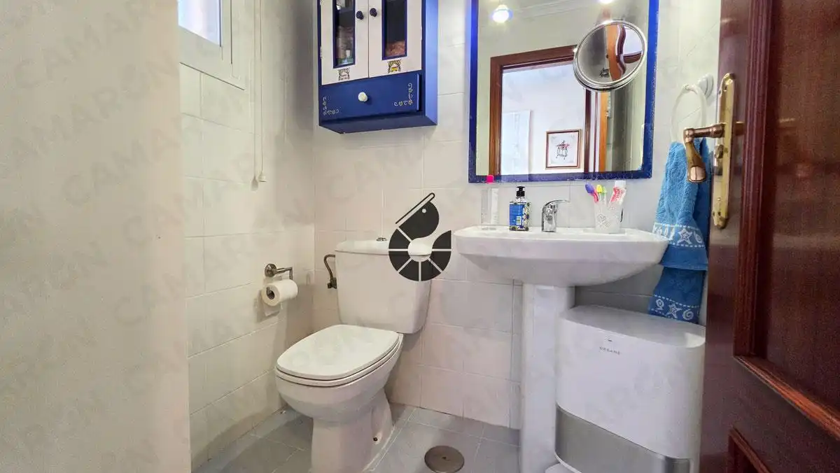 Baño de Casa adosada en venta en Mairena del Aljarafe con Aire acondicionado y Trastero