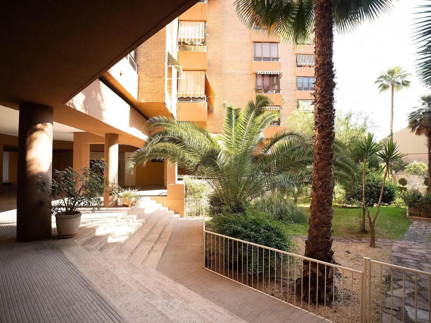 Vista exterior de Piso en venta en Alicante / Alacant con Jardín privado y Trastero