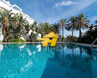 Piscina de Pis de lloguer en Mijas amb Aire condicionat, Jardí privat i Piscina