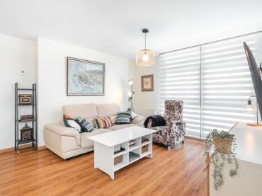 Piso con ascensor en venta en Calle ISLA DE LA ERBOSA 4