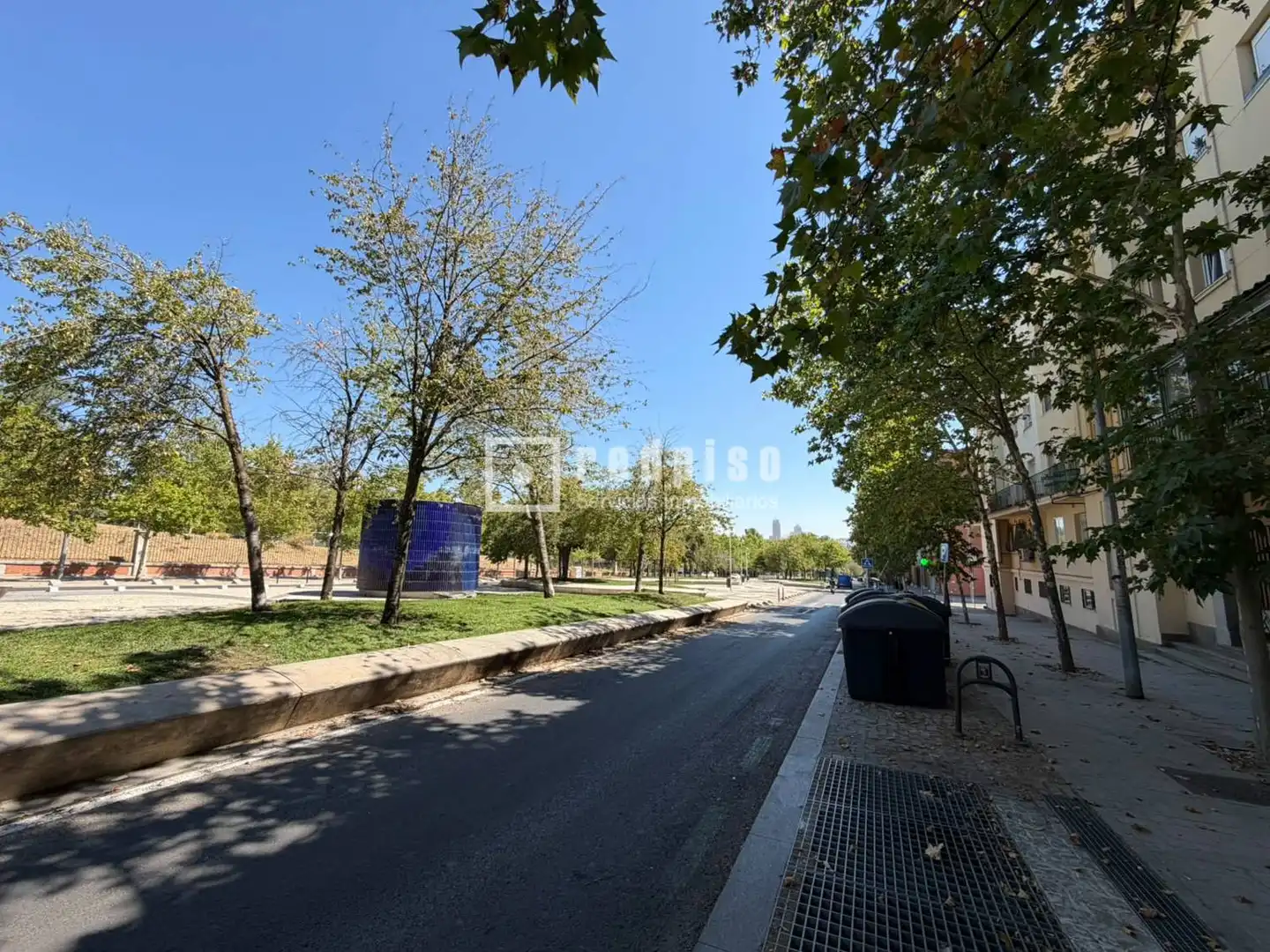 Vista exterior de Pis en venda en Madrid amb Calefacció, Terrassa i Traster