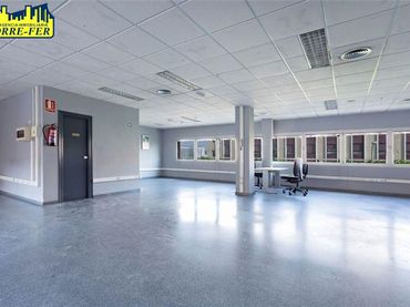Office space with lift for sale in Plaza DE DALIAS 1