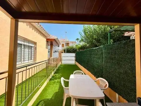 Terrassa de Casa o xalet en venda en Pilar de la Horadada