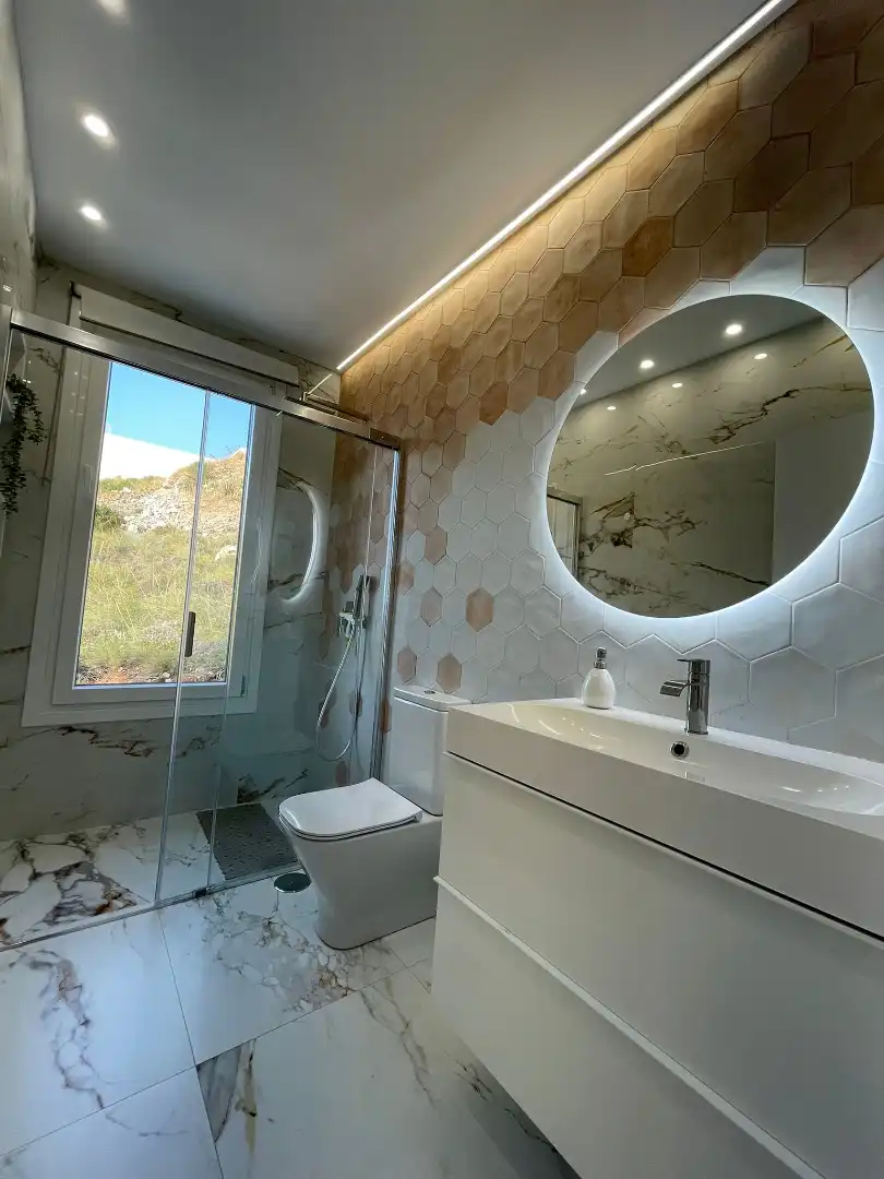Baño de Casa o chalet en venta en Benalmádena con Aire acondicionado, Jardín privado y Terraza