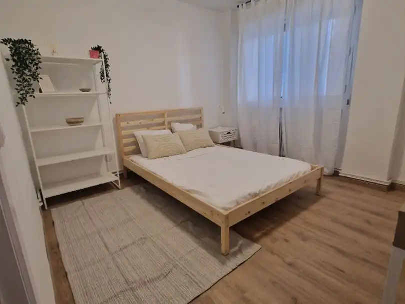 Bedroom of Flat for share in Centro