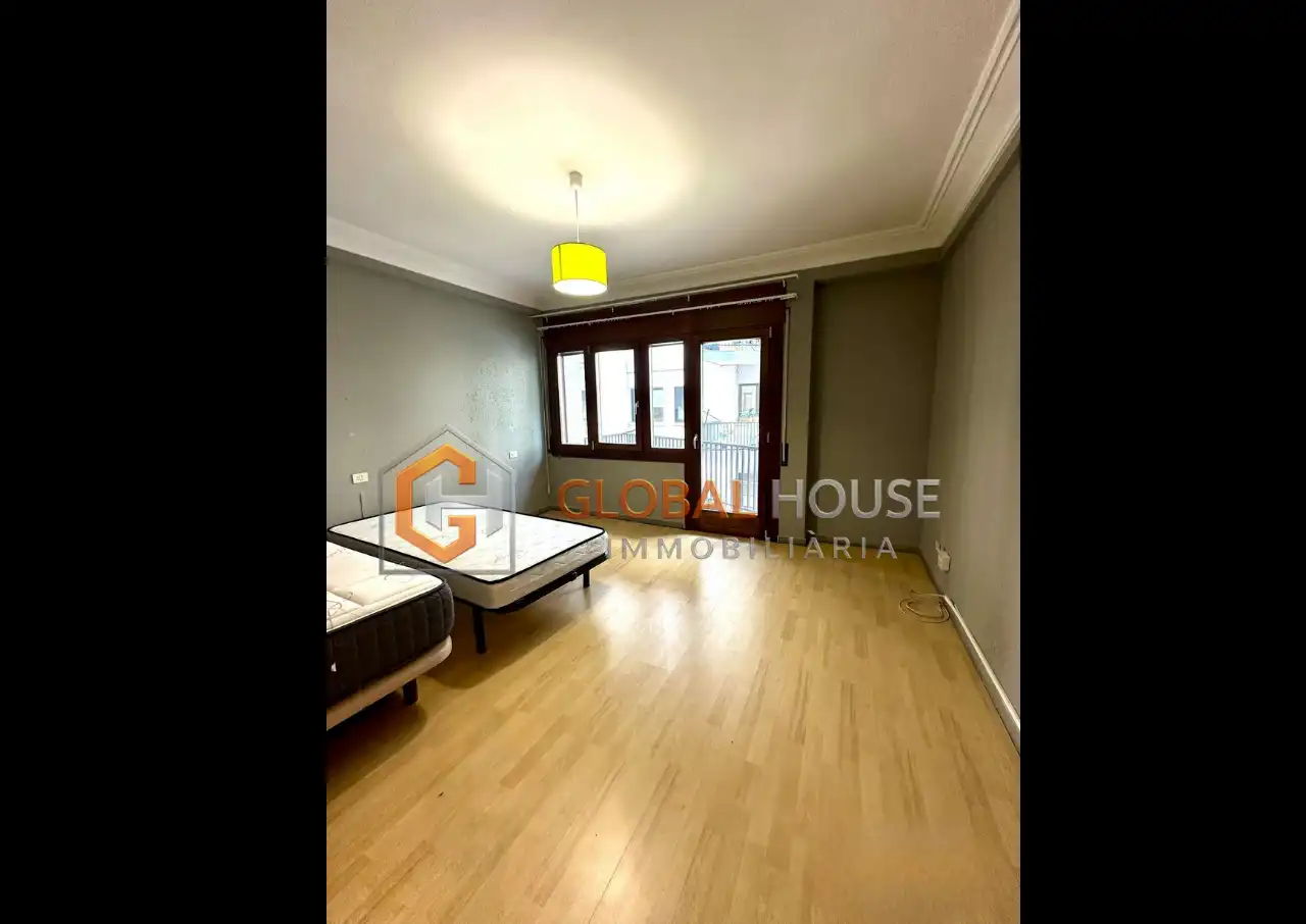 Pis de 4 habitacions en venda a Andorra la Vella · 17 de 60