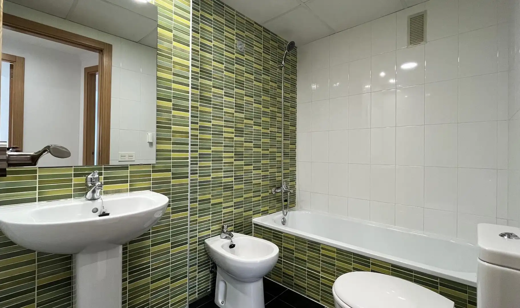 Bany de Apartament de lloguer en Gilet