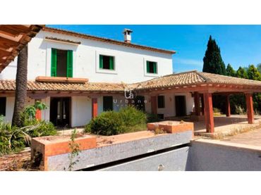 Hotel for sale in Calle VILAMARXANT - PEDRALBA