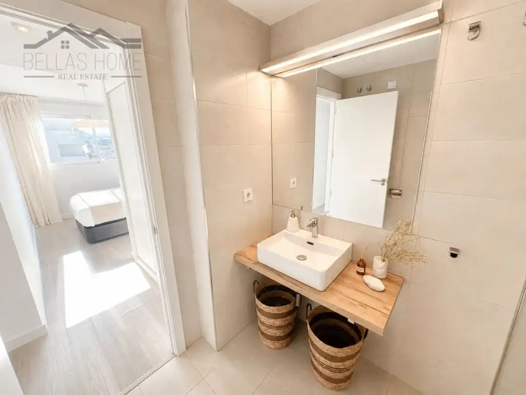 Bathroom of Attic for sale in Estepona  with Air Conditioner and Terrace